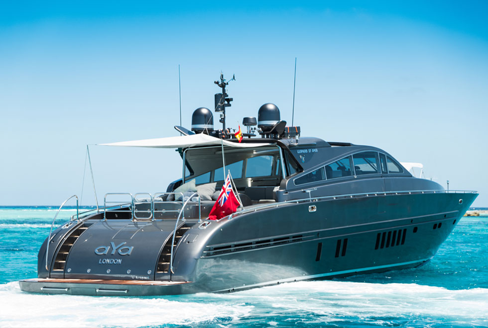 Leopard 90 - Yacht Chater Ibiza - Ibiza VIP Island