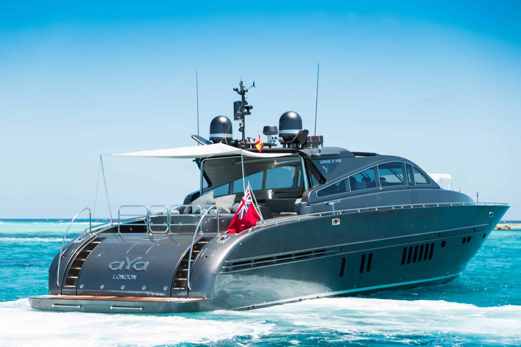 Leopard_90-yacht-charter-ibiza