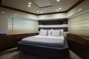 sunseeker-predator-92-ibiza-boat-rental